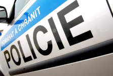 Nezletilého chodce v Čestlicích srazilo auto. Policisté hledají svědky